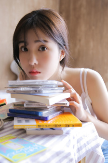 在恐怖游戏里挨C高